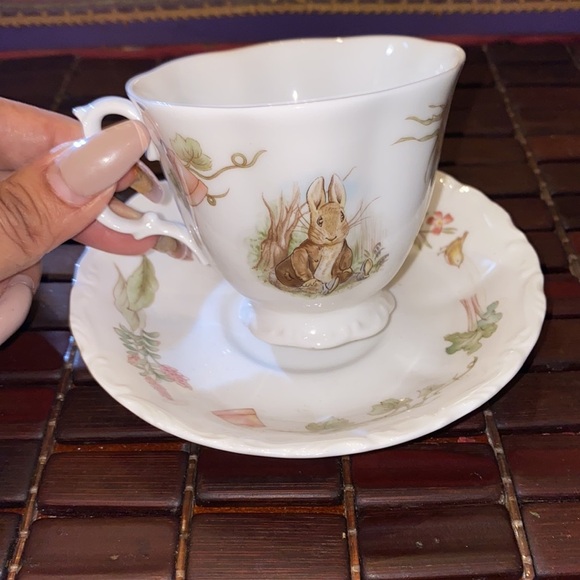 Vintage 1986 Royal Albert Bone Chine England teatime collection Benjamin Bunny - Picture 2 of 4